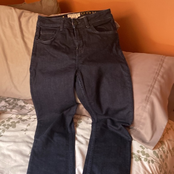 Kate Spade Broom Street jeans size 25. - Picture 5 of 6